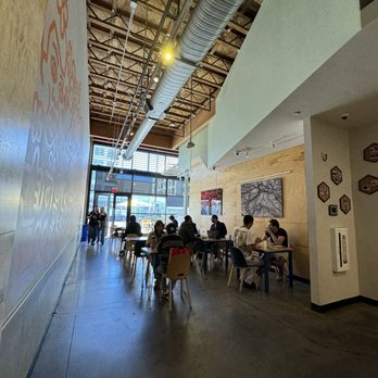 Philz Coffee - Seating area - Coffee & Tea Near Me - Glendale, California