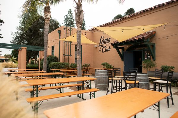 The Loma Club by null