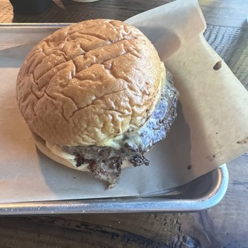 Apocalypse BBQ - Boss burger - Food Trucks Near Me - Miami, Florida