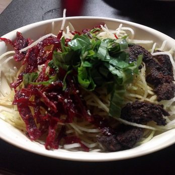 Pho 79 Restaurant - Du du no kho gan chay (papaya salad with smoked beef and smoked liver) - Vietnamese Near Me - Westminster, California Pho 79 Restaurant - Du du no kho gan chay (papaya salad with smoked beef and smoked liver) - Vietnamese Near Me - Westminster, California