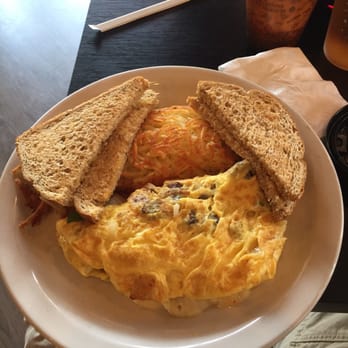 Wally Waffle - Southwestern omelette - Breakfast & Brunch Near Me - Akron, Ohio Wally Waffle - Southwestern omelette - Breakfast & Brunch Near Me - Akron, Ohio