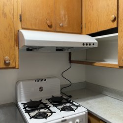 San Yang Pai Co - Bad bad bad, horrid horrid horrid!! Bad services. The cabinet in my kitchen was cut off without permission.