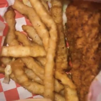 Hawaiian Hot Chicken - Tender basket - Chicken Shop Near Me - Northridge, California Hawaiian Hot Chicken - Tender basket - Chicken Shop Near Me - Northridge, California