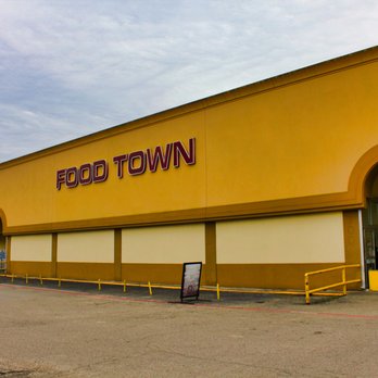 Closed - the front of the store - Grocery Near Me - Baytown, Texas Closed - the front of the store - Grocery Near Me - Baytown, Texas