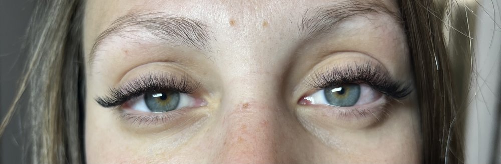 Double L Lykins Lashes Logo