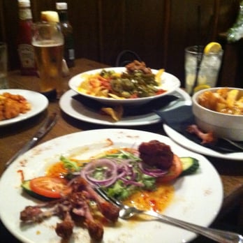 Ma Nolan's - wings, nachos and "Cheesy Chips with Gravy" - Irish Pub Near Me - Nice, 06