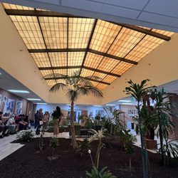 Industrial Technical Learning Center - Skylighted ceiling over landscaped lobby sitting area