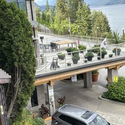 Ainsworth Hot Springs Resort - Criminally unused deck