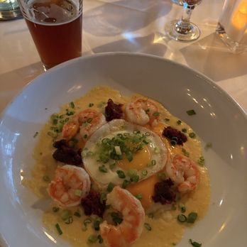 Roaring Fork - Shrimp and Grits - American Near Me - Austin, Texas Roaring Fork - Shrimp and Grits - American Near Me - Austin, Texas