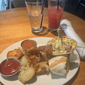 Caroline - Breakfast Burrito - Bakeries Near Me - Austin, Texas