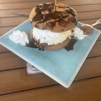 Blue Pointe Bar and Grill - Dessert - Bars Near Me - Tequesta, Florida