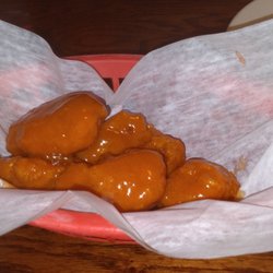 Fox's Pizza Den - Hot boneless wings