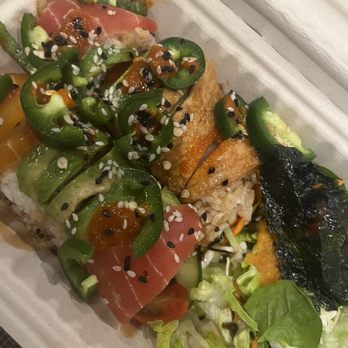Sushi Vegan - 12. Santa Roll - Vegan Near Me - Santa Monica, California Sushi Vegan - 12. Santa Roll - Vegan Near Me - Santa Monica, California
