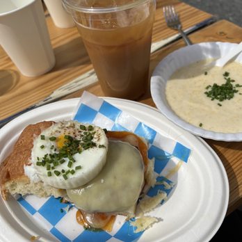 Bang Bang Pie & Biscuits - Bakeries Near Me - Chicago, Illinois