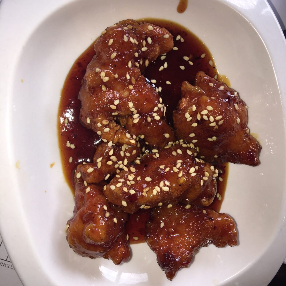 Kanda Sushi Bar - General Tao - Sushi Bars Near Me - Montreal, Quebec