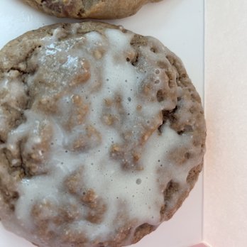Crumbl - Costa Mesa - Oatmeal cookie - Bakeries Near Me - Costa Mesa, California