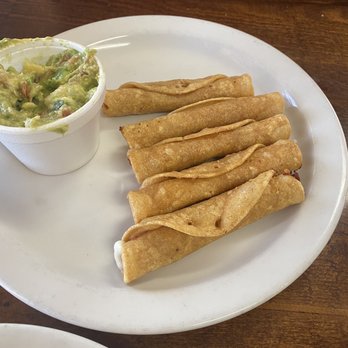 El Rinconcito Mexican Grill - Mini cheese flautas - Tacos Near Me - Madera, California