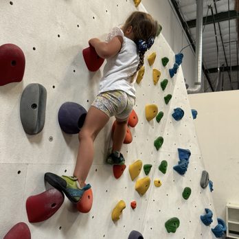 The Boulder Field - 4yo on the kids wall - Yoga Near Me - Sacramento, California The Boulder Field - 4yo on the kids wall - Yoga Near Me - Sacramento, California