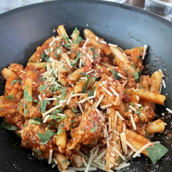 Veranda Bistro & Bar - Pasta Bolognese - Bars Near Me - Avon, Ohio