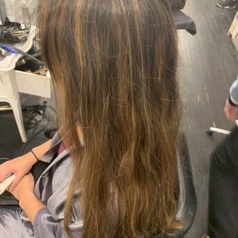 Prince + Broad Salon - This is not a balayage. Look at the highlights. She had no idea what she was doing. - Hair Salons Near Me - New York, New York Prince + Broad Salon - This is not a balayage. Look at the highlights. She had no idea what she was doing. - Hair Salons Near Me - New York, New York