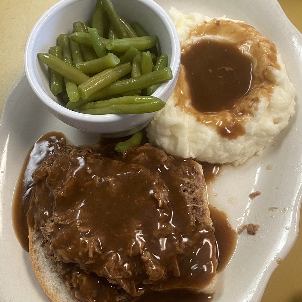 Katie's Kitchen - Roast beef with mashed potatoes & green beans - Ice Cream & Frozen Yogurt Near Me - Strasburg, Pennsylvania