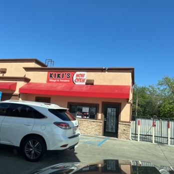 Kiki's Chicken Place - the front of the restaurant - Chicken Wings Near Me - Sacramento, California