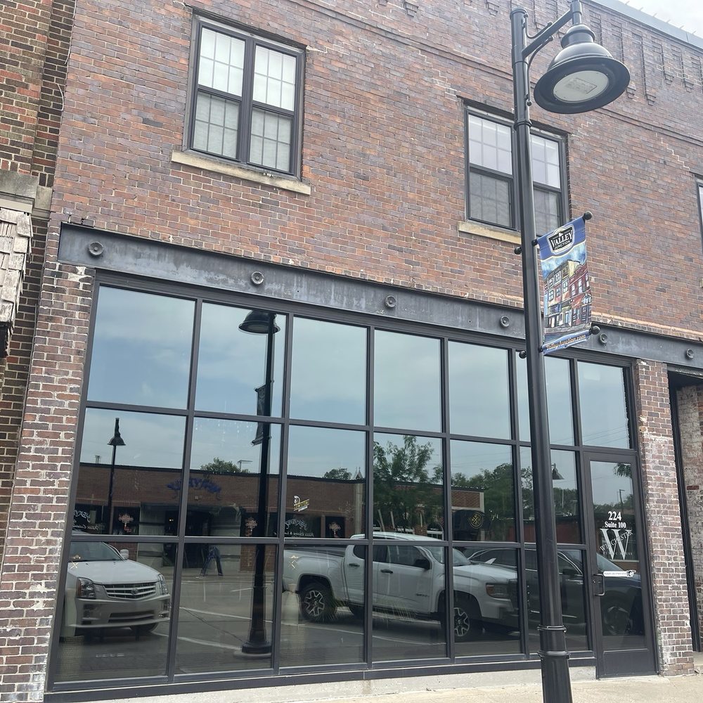 Winchester Public House - Front Parking - Cocktail Bars Near Me - West Des Moines, Iowa Winchester Public House - Front Parking - Cocktail Bars Near Me - West Des Moines, Iowa