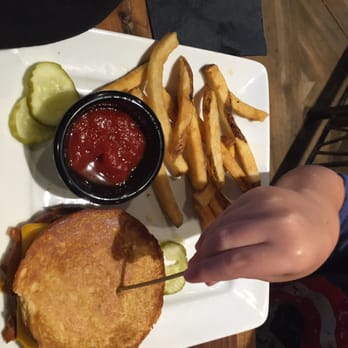 BRU Burger Bar - Cincinnati - Kids grilled cheese sandwiches - Burgers Near Me - Cincinnati, Ohio BRU Burger Bar - Cincinnati - Kids grilled cheese sandwiches - Burgers Near Me - Cincinnati, Ohio