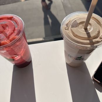 Robeks Fresh Juices & Smoothies - Juice Bars & Smoothies Near Me - Sandy, Utah