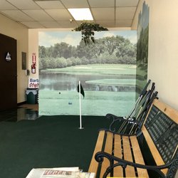 Sunrise & Whiterock Barber Stylist - Putting green