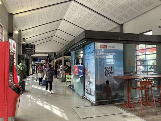 Antibes train station by null