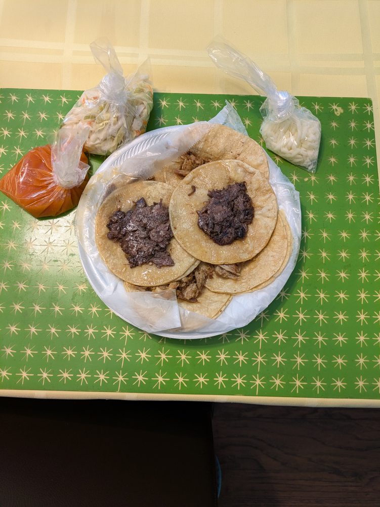 Pupusas Y Tacos Los Reyes