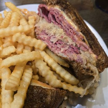Sugar & Smoke - Smoked Reuben layers - Barbeque Near Me - Pittsfield, Illinois Sugar & Smoke - Smoked Reuben layers - Barbeque Near Me - Pittsfield, Illinois