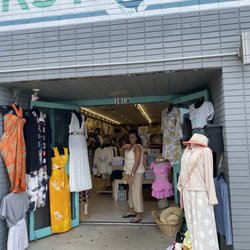 First and Anchor - Clothes, children's toys, beach decor