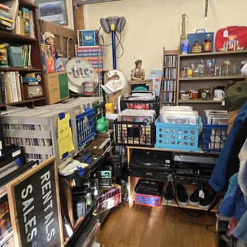 Canal Street Antique Mall - Antiques Near Me - Lawrence, Massachusetts