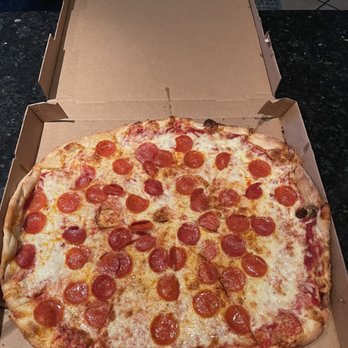 Coley's Pizza - 18" Pepperoni Pizza - Pizza Near Me - Pembroke Pines, Florida Coley's Pizza - 18" Pepperoni Pizza - Pizza Near Me - Pembroke Pines, Florida