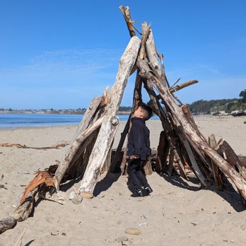 Seacliff State Beach - Wood structure at the beach - Parks Near Me - Aptos, California Seacliff State Beach - Wood structure at the beach - Parks Near Me - Aptos, California
