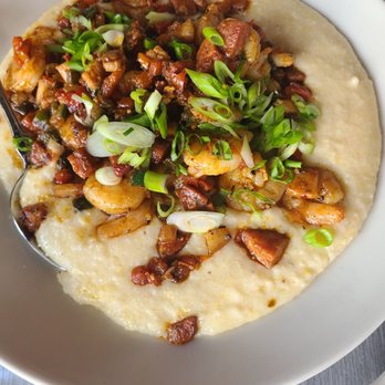 The Whale Chicago - Shrimp & Grits - New American Near Me - Chicago, Illinois The Whale Chicago - Shrimp & Grits - New American Near Me - Chicago, Illinois