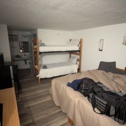 Gatlinburg View Lodge - The "king bed" was really just two dorm beds pushed together.