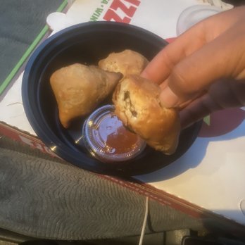 Pizza Twist - Samosa. The sauce has sugar and spice in it, I cannot handle. So good though. - Pizza Near Me - Sacramento, California Pizza Twist - Samosa. The sauce has sugar and spice in it, I cannot handle. So good though. - Pizza Near Me - Sacramento, California