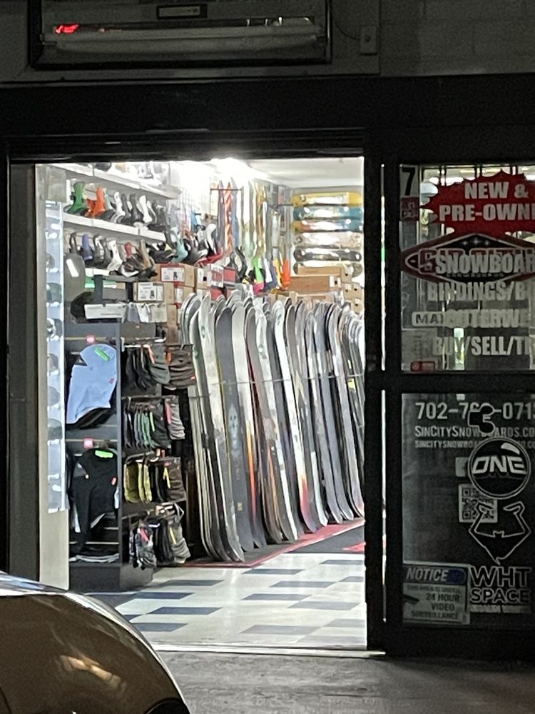 SIN CITY SNOWBOARDS Updated September 2024 121 Photos & 111 Reviews