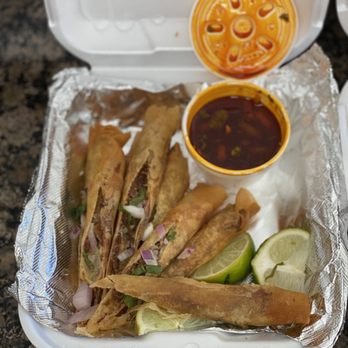 Traballo’s Backyard BBQ - Mexipino Lumpias!!! - Barbeque Near Me - Benicia, California Traballo’s Backyard BBQ - Mexipino Lumpias!!! - Barbeque Near Me - Benicia, California