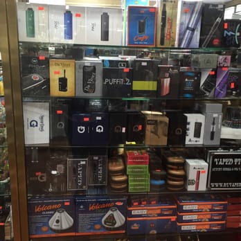 Blew Smoke - The selection of vaporizers wow most I've even seen - Cigar Bars Near Me - Brooklyn, New York