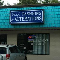 Song's Fashion & Alterations - The front of Song's Fashions & Alterations.