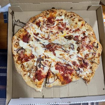 Red Apple Kitchen - Horrible and wrong pizza - Pizza Near Me - San Leandro, California