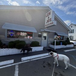 Len & Jo's - Exterior