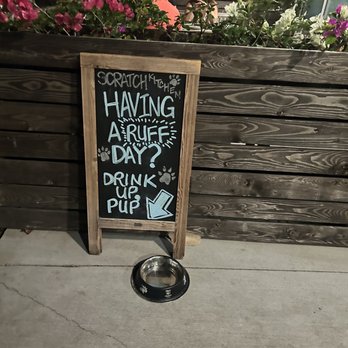 Scratch Kitchen - outside - Breakfast & Brunch Near Me - Honolulu, Hawaii