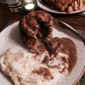The Windmill - Short rib meat pie - Pubs Near Me - London, XGL The Windmill - Short rib meat pie - Pubs Near Me - London, XGL