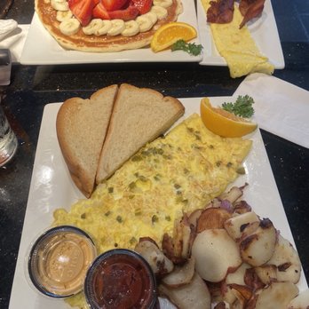 Keke's Breakfast Cafe - Southwest omelet - Breakfast & Brunch Near Me - St. Augustine, Florida