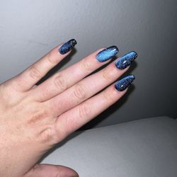Laura's Nails - Cat eye nails